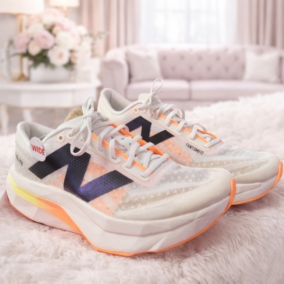 New Balance Shoes - NIB New Balance Fuelcell Supercomp Elite V4 Sneakers Womens 7.5